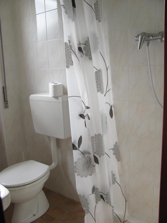 Albergo La Genzianella Miasino Rum bild
