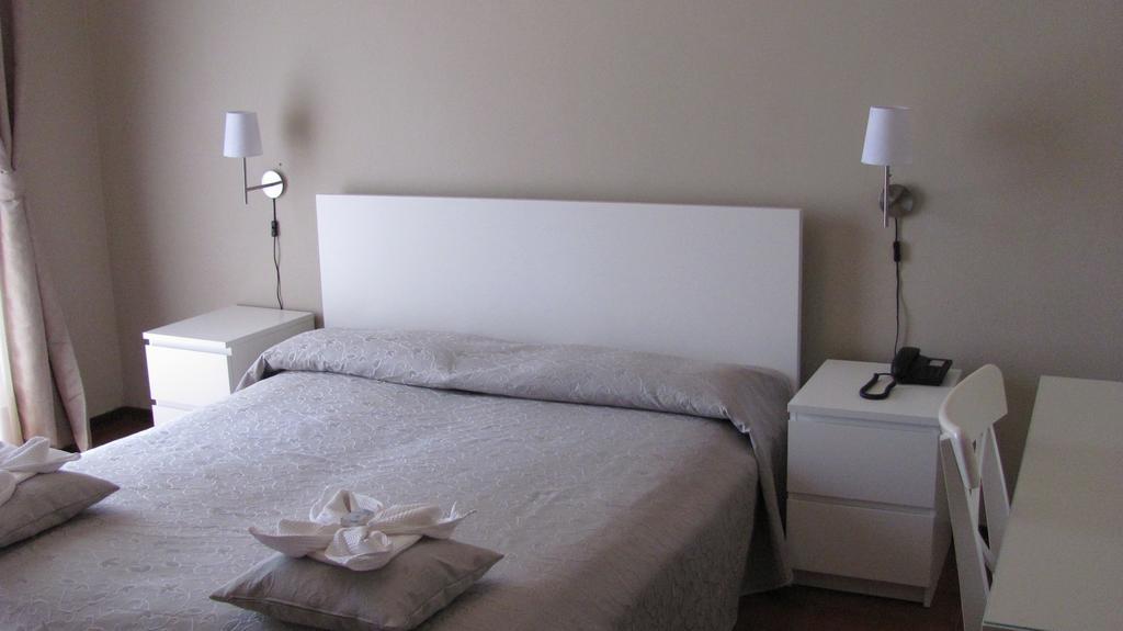 Albergo La Genzianella Miasino Exteriör bild